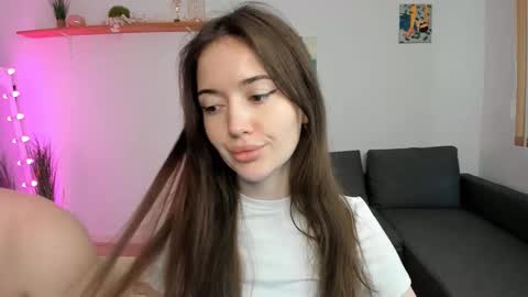 Snapshot of kiki_mcflurry chatting on September 26, 9:35 am PavelPolly online show from September 26, 9:35 am