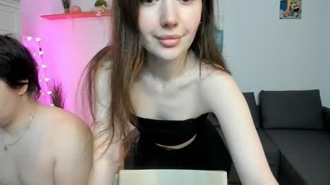 Snapshot of kiki_mcflurry chatting on October 14, 7:47 pm PavelPolly online show from October 14, 7:47 pm