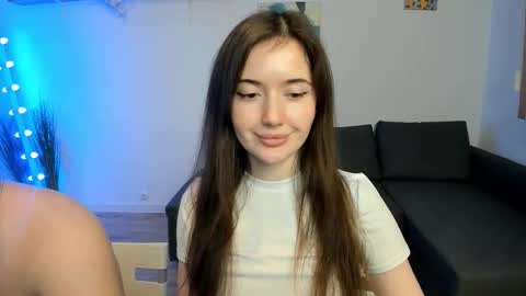 Snapshot of kiki_mcflurry chatting on December 13, 9:09 pm PavelPolly online show from December 13, 9:09 pm