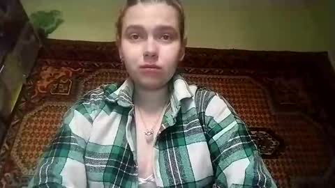 kikibang_ online show from November 24, 8:25 am