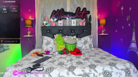 Snapshot of kilian_hot chatting on December 20, 9:00 am Kilian online show from December 20, 9:00 am