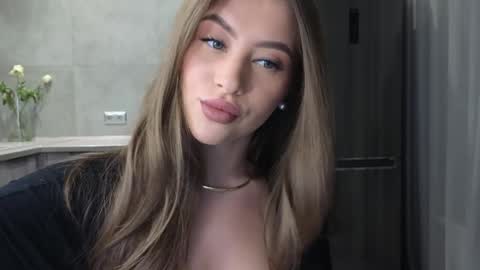 EvaAnna online show from December 27, 10:37 pm