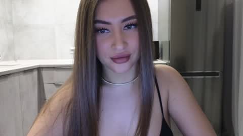 EvaAnna online show from February 3, 4:41 pm