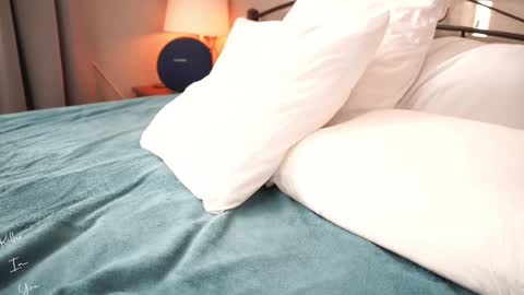       Something around 7 pm till 2 am PST online show from February 21, 9:34 am