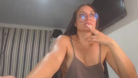 Snapshot of killey_saints chatting on December 15, 10:58 pm killey online show from December 15, 10:58 pm