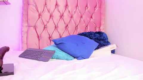 Snapshot of kim_baker1 chatting on March 11, 10:53 pm kim online show from March 11, 10:53 pm