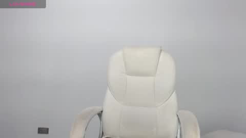 Snapshot of kim_bellemore chatting on December 5, 10:23 pm Kimberly online show from December 5, 10:23 pm