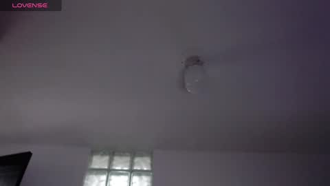 Snapshot of kim_bellemore chatting on February 24, 1:02 am Kimberly online show from February 24, 1:02 am