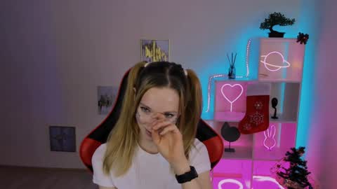 kim_boyd online show from December 14, 5:36 pm