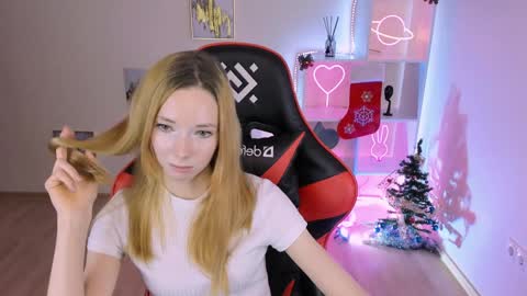 kim_boyd online show from December 16, 3:11 pm