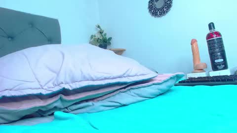 Snapshot of kim_clarck1 chatting on January 29, 11:04 pm Kim online show from January 29, 11:04 pm