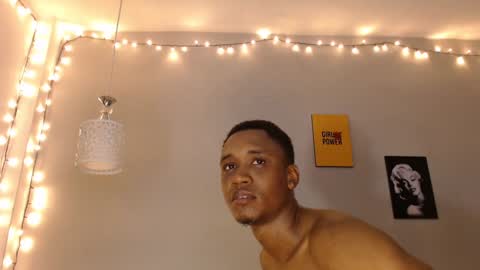 Snapshot of kimandyuk chatting on December 13, 1:37 am Kim Yuk online show from December 13, 1:37 am