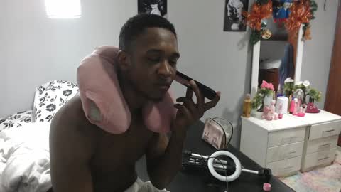 Snapshot of kimandyuk chatting on December 14, 7:25 pm Kim Yuk online show from December 14, 7:25 pm