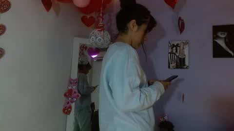 Snapshot of kimandyuk chatting on February 15, 8:33 pm Kim Yuk online show from February 15, 8:33 pm