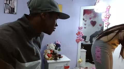 Snapshot of kimandyuk chatting on February 21, 7:21 pm Kim Yuk online show from February 21, 7:21 pm