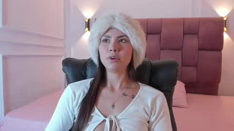 Kim online show from March 8, 2:23 am