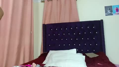 kimberly_blaze online show from February 7, 7:27 pm