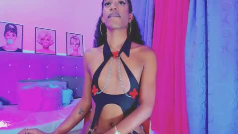 Snapshot of kimberly_thompsom chatting on January 22, 5:59 am Your Queen KIM online show from January 22, 5:59 am