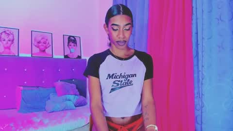 Snapshot of kimberly_thompsom chatting on January 28, 6:07 pm Your Queen KIM online show from January 28, 6:07 pm