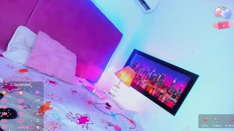 Snapshot of kimberly_thompsom chatting on November 6, 7:26 pm Your Queen KIM online show from November 6, 7:26 pm