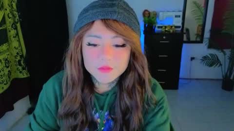 Kimberly Polizzi     online show from October 20, 12:00 am