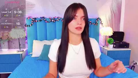 Snapshot of kimberlyy77 chatting on October 17, 7:22 am Kim online show from October 17, 7:22 am