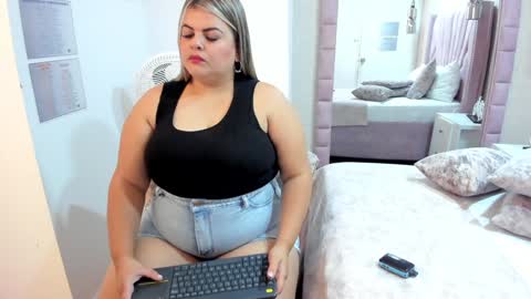 KimBrooks online show from January 18, 2:23 pm