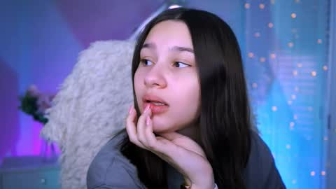 Snapshot of kimclarks chatting on November 19, 12:27 pm kimclarks online show from November 19, 12:27 pm