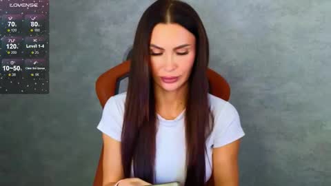 Snapshot of kimdavisbaby chatting on October 16, 4:24 am KIm online show from October 16, 4:24 am