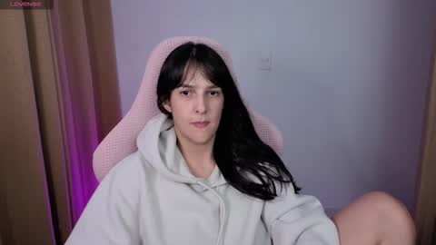 Snapshot of kimflexible_ chatting on October 2, 4:52 am Kim 3 online show from October 2, 4:52 am