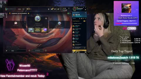 Snapshot of kimilee22 chatting on January 6, 2:15 am Wolfs Girl online show from January 6, 2:15 am