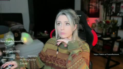 Snapshot of kimilee22 chatting on March 9, 11:46 pm Wolfs Girl online show from March 9, 11:46 pm