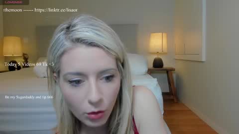 Snapshot of kimilee22 chatting on November 15, 5:09 pm Wolfs Girl online show from November 15, 5:09 pm