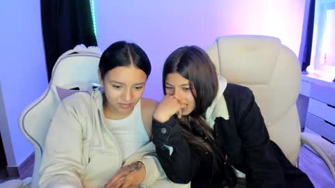 kimmi online show from December 4, 12:08 am