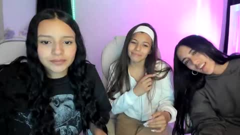 kimmi online show from December 5, 11:07 pm