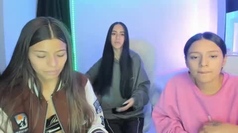 kimmi online show from December 12, 12:59 am