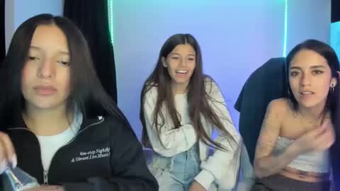 kimmi online show from December 15, 11:42 pm