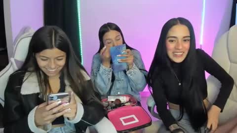 kimmi online show from December 20, 12:30 am