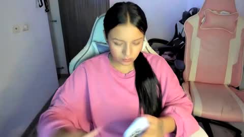 kimmi online show from September 22, 11:18 pm