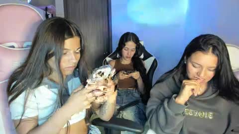 kimmi online show from September 30, 11:10 pm