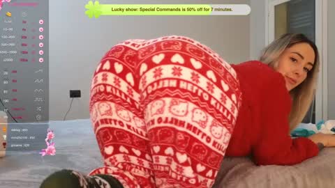 Kimmie online show from December 31, 9:53 am