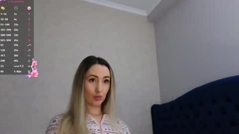 Kimmie online show from March 1, 6:54 pm