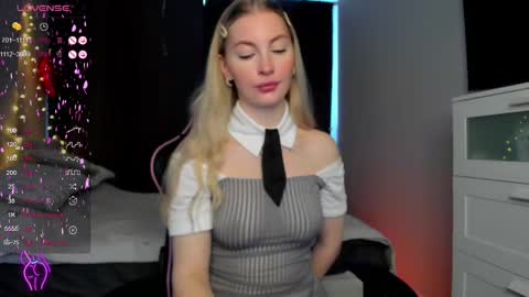 kimmy1_powell online show from February 24, 3:02 am