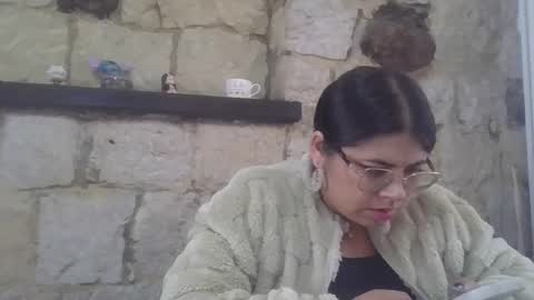 Kimmy online show from January 8, 4:00 pm