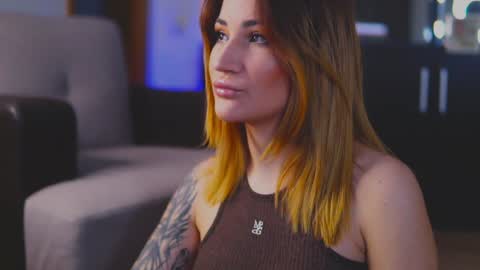 Snapshot of kimskye chatting on January 17, 11:07 pm KimSkye online show from January 17, 11:07 pm