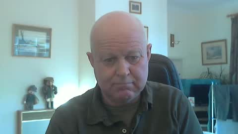 kindahairy4u online show from December 29, 12:34 pm