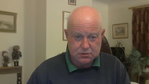 kindahairy4u online show from October 25, 6:02 pm