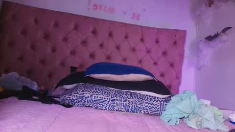 Bella online show from October 12, 3:05 am