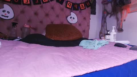 Bella online show from October 24, 3:14 am