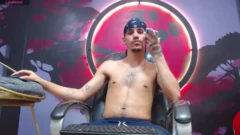 king voy online show from November 9, 9:02 pm